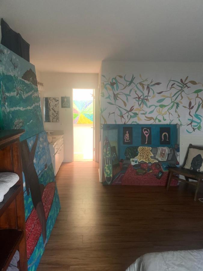Unique Master Bedroom/Private Bath Таузънд Оукс Екстериор снимка